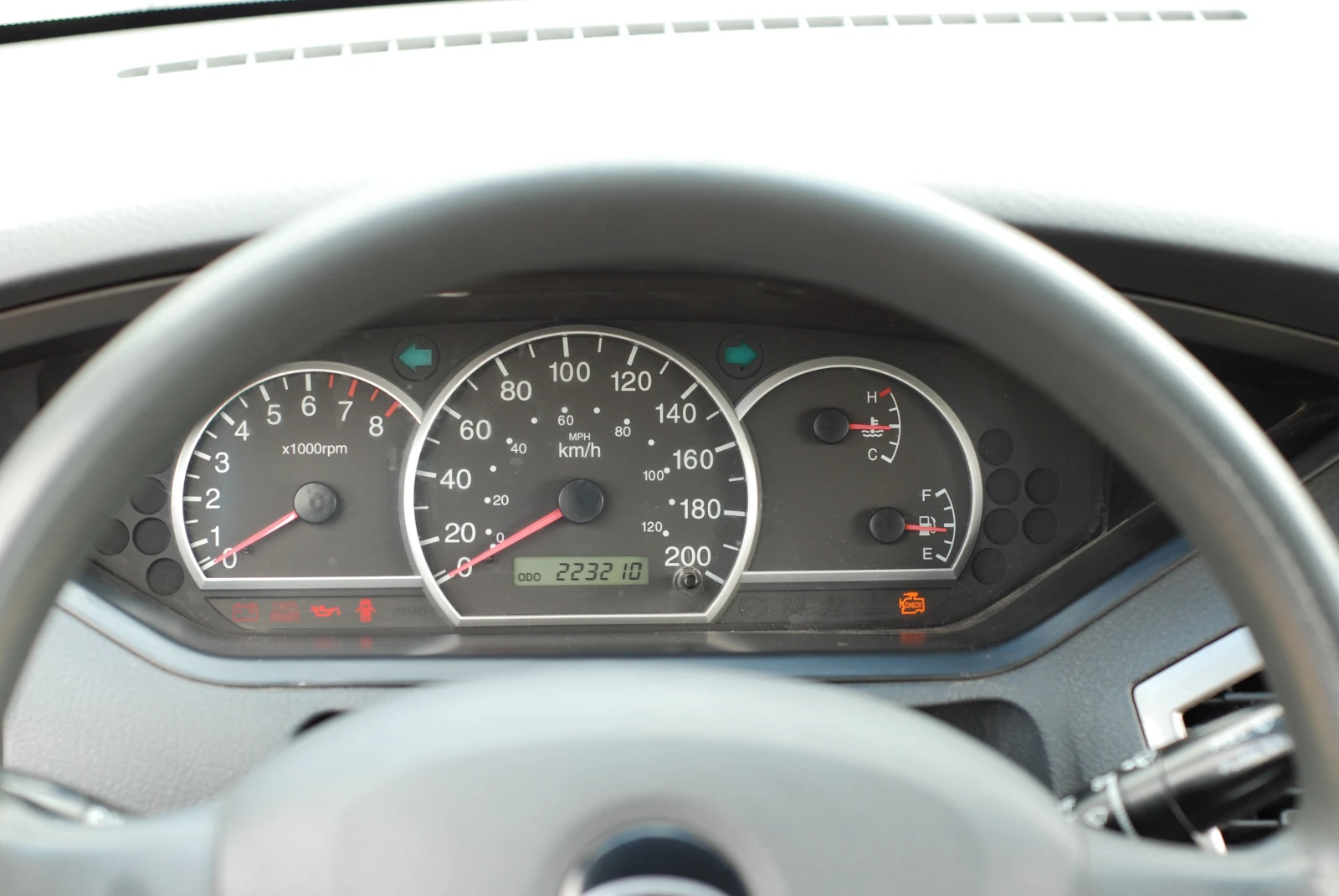 Kia Carens 1.6 Газ, Нави, Теглич - изображение 10