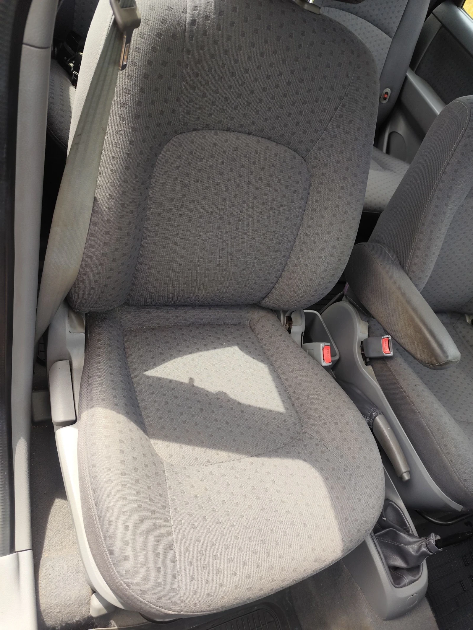 Kia Carens 1.6 ���, ����, ������ | Mobile.bg � ����������� 4