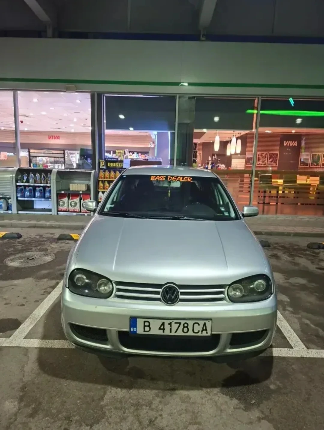 VW Golf 1.9 101, снимка 4 - Автомобили и джипове - 53727610