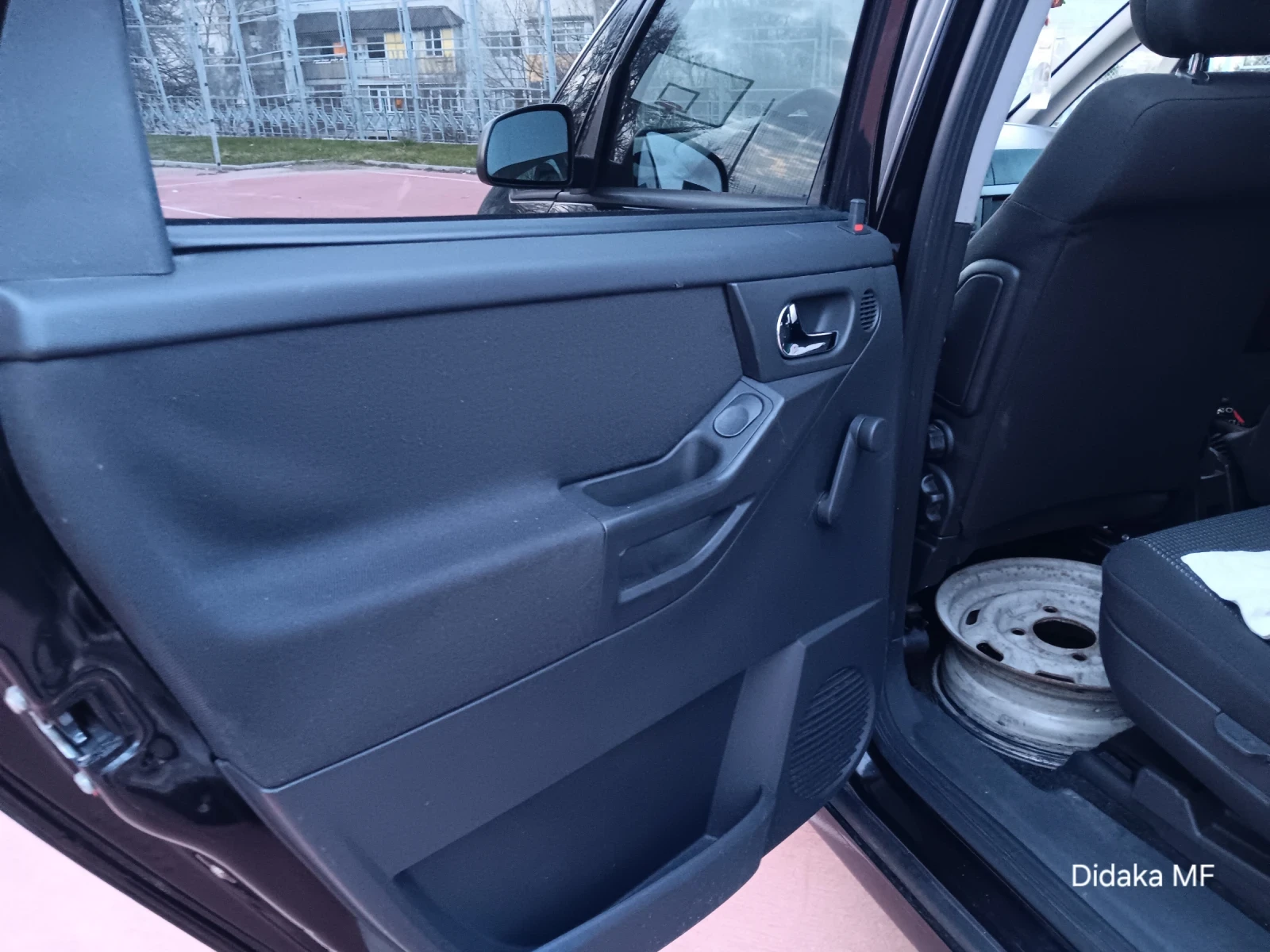 Opel Meriva, снимка 9 - Автомобили и джипове - 53878689