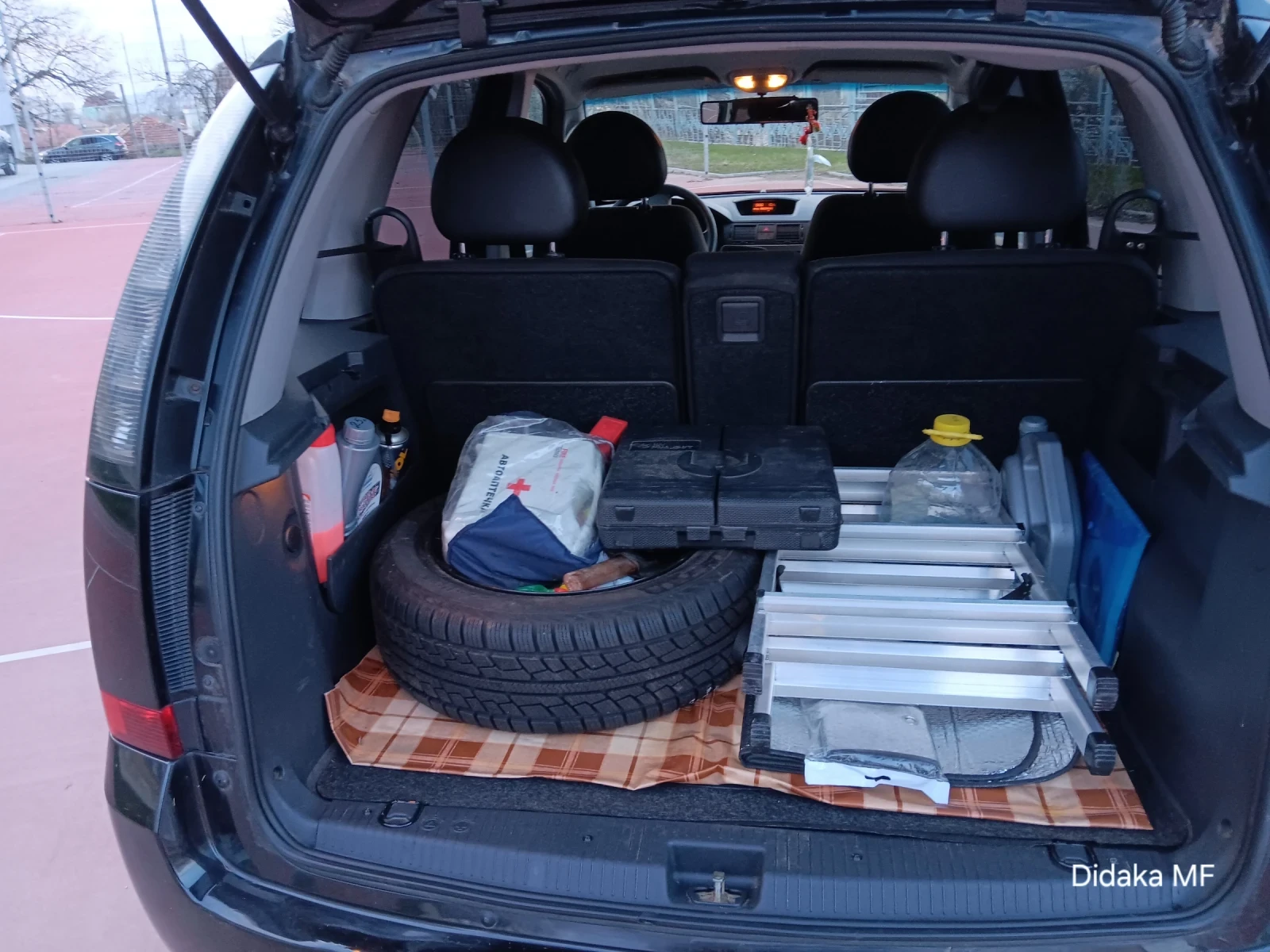 Opel Meriva, снимка 3 - Автомобили и джипове - 53878689