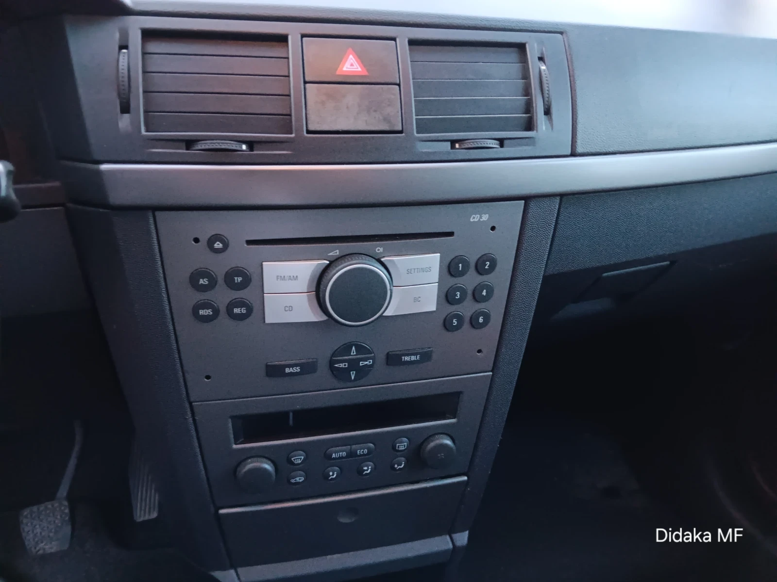 Opel Meriva, снимка 6 - Автомобили и джипове - 53878689