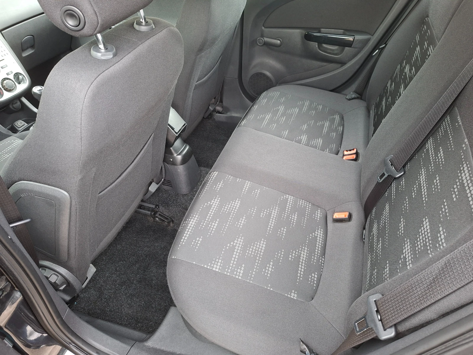 Opel Corsa 1.2i-euro5a.4cylider, снимка 9 - Автомобили и джипове - 53914380