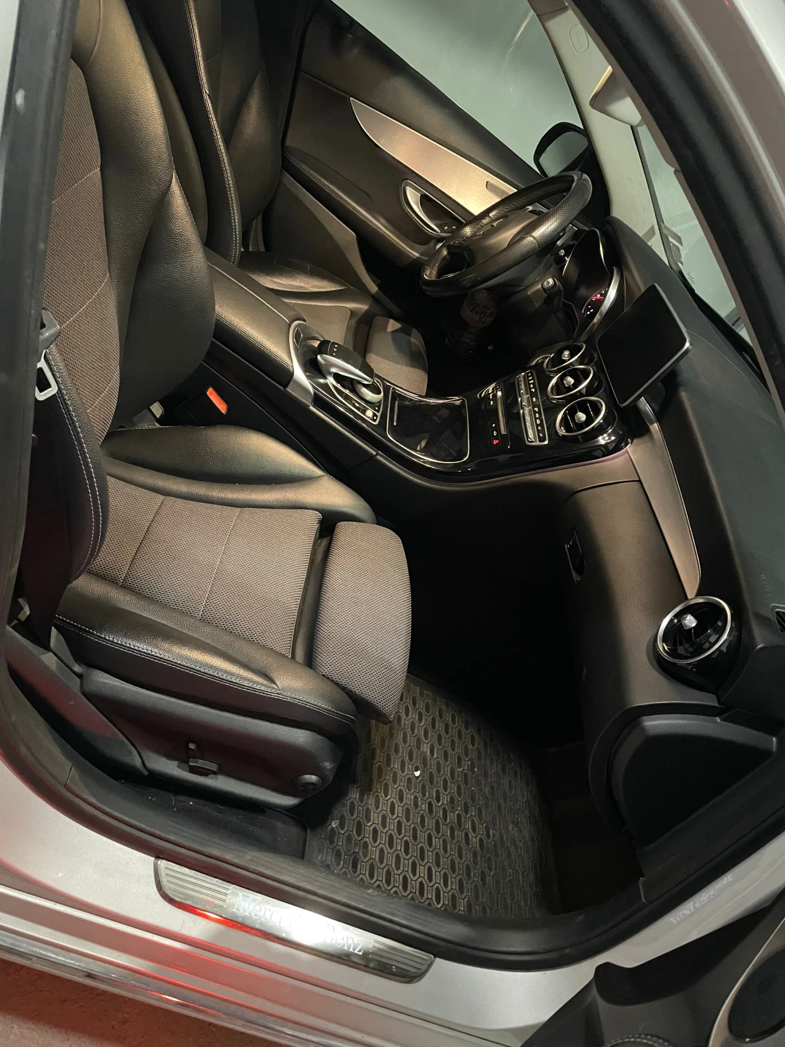 Mercedes-Benz C 220, снимка 10 - Автомобили и джипове - 54175689