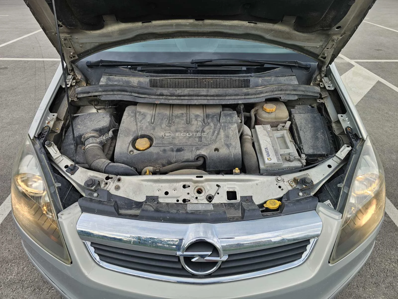 Opel Zafira CDTI, 7 местна, снимка 8 - Автомобили и джипове - 54341677