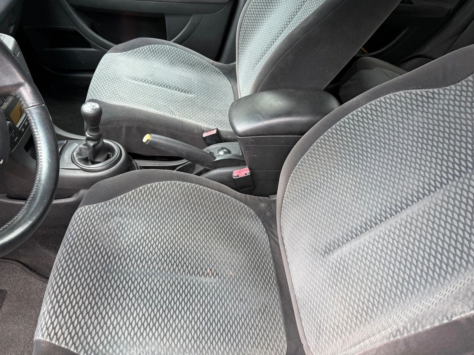Citroen C4 Hdi, снимка 5 - Автомобили и джипове - 54400239