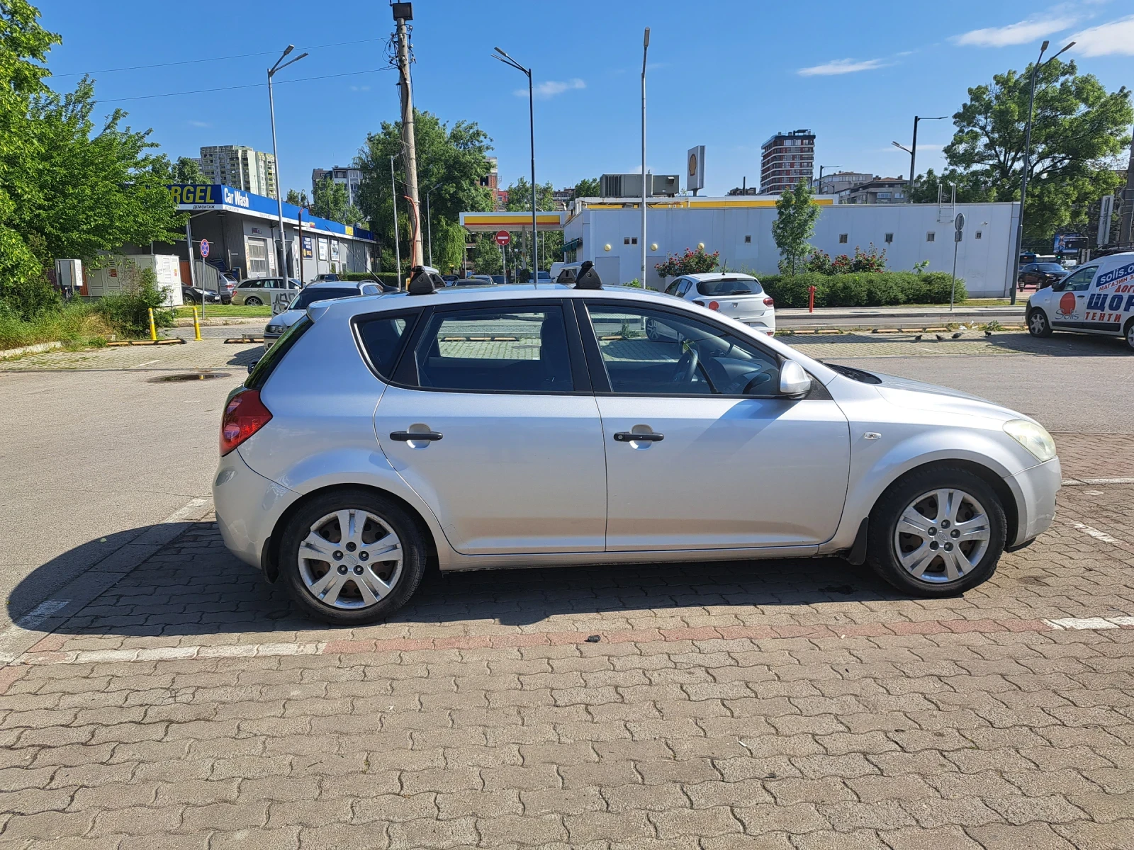 Kia Ceed CVVT 1.4, снимка 4 - Автомобили и джипове - 54637368