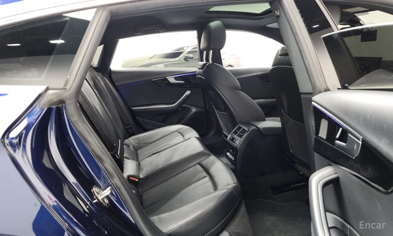 Audi A5 2.0L TFSI, снимка 11 - Автомобили и джипове - 54723832