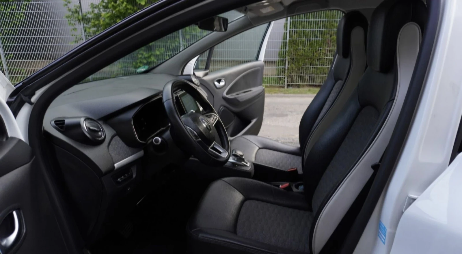 Renault Zoe R 110 49000 km, снимка 10 - Автомобили и джипове - 54747335