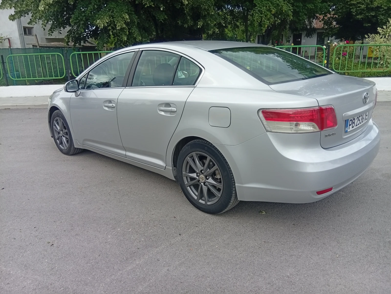 Toyota Avensis 2.0D4D перфектен , снимка 6 - Автомобили и джипове - 55045923