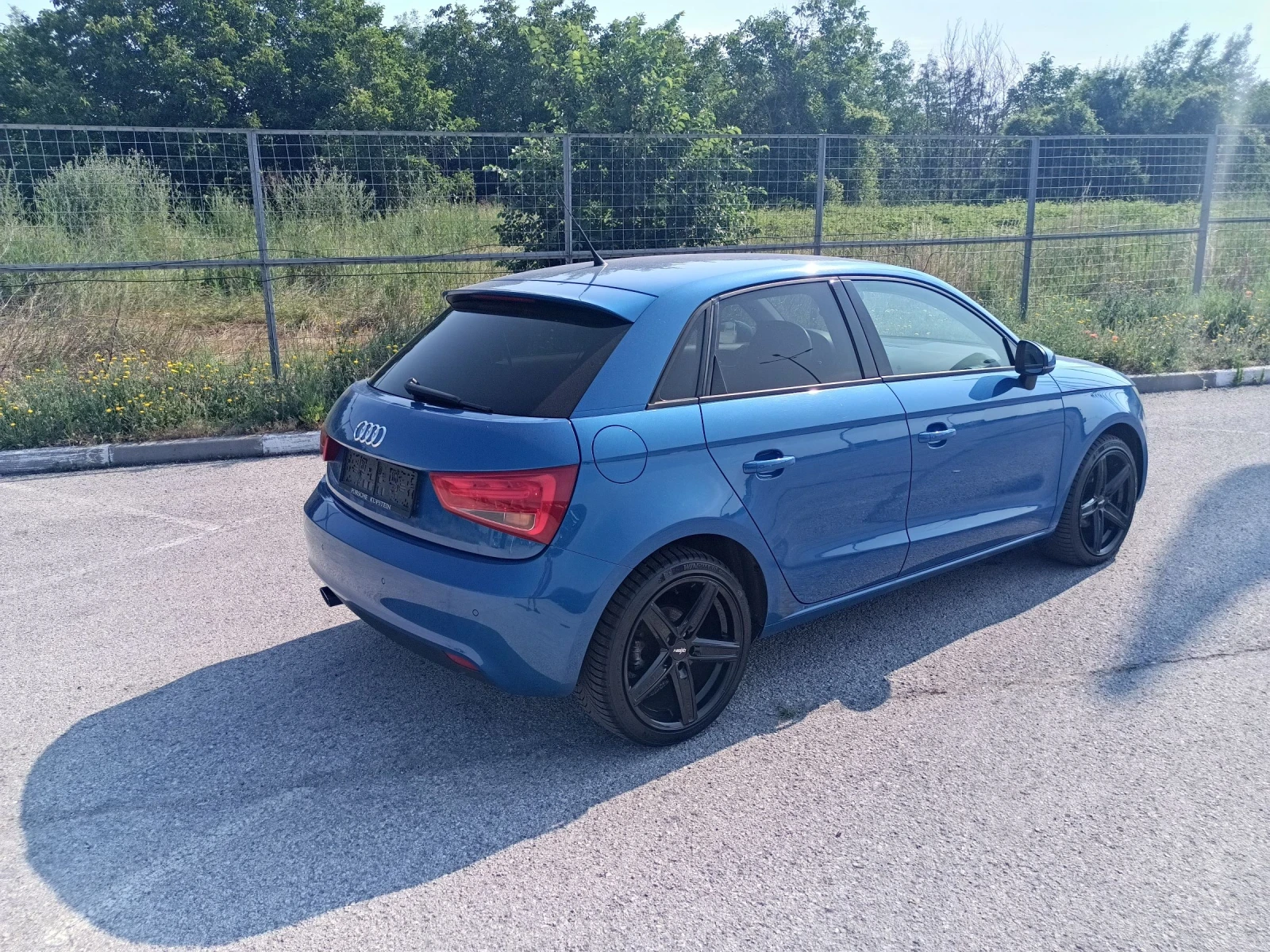Audi A1 Sportback 1.6TDi Ambient , снимка 5 - Автомобили и джипове - 55117389