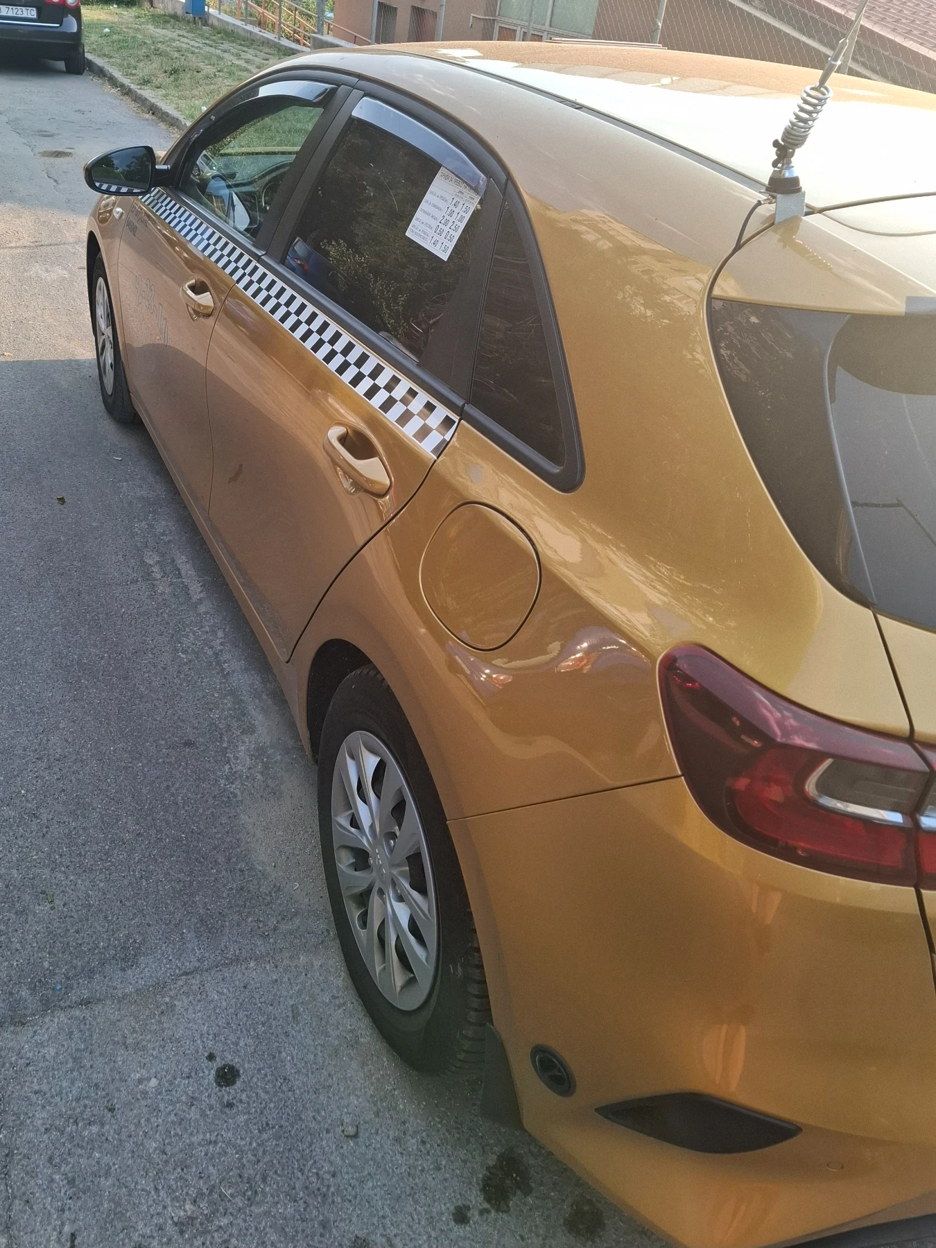 Kia Ceed 1, 4/99к.с, снимка 3 - Автомобили и джипове - 55344834