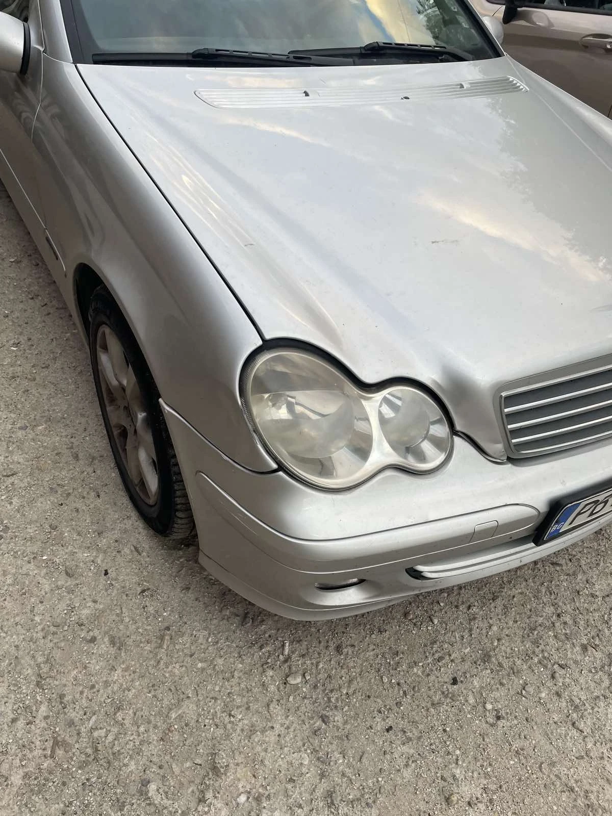 Mercedes-Benz C 220, снимка 2 - Автомобили и джипове - 55423783