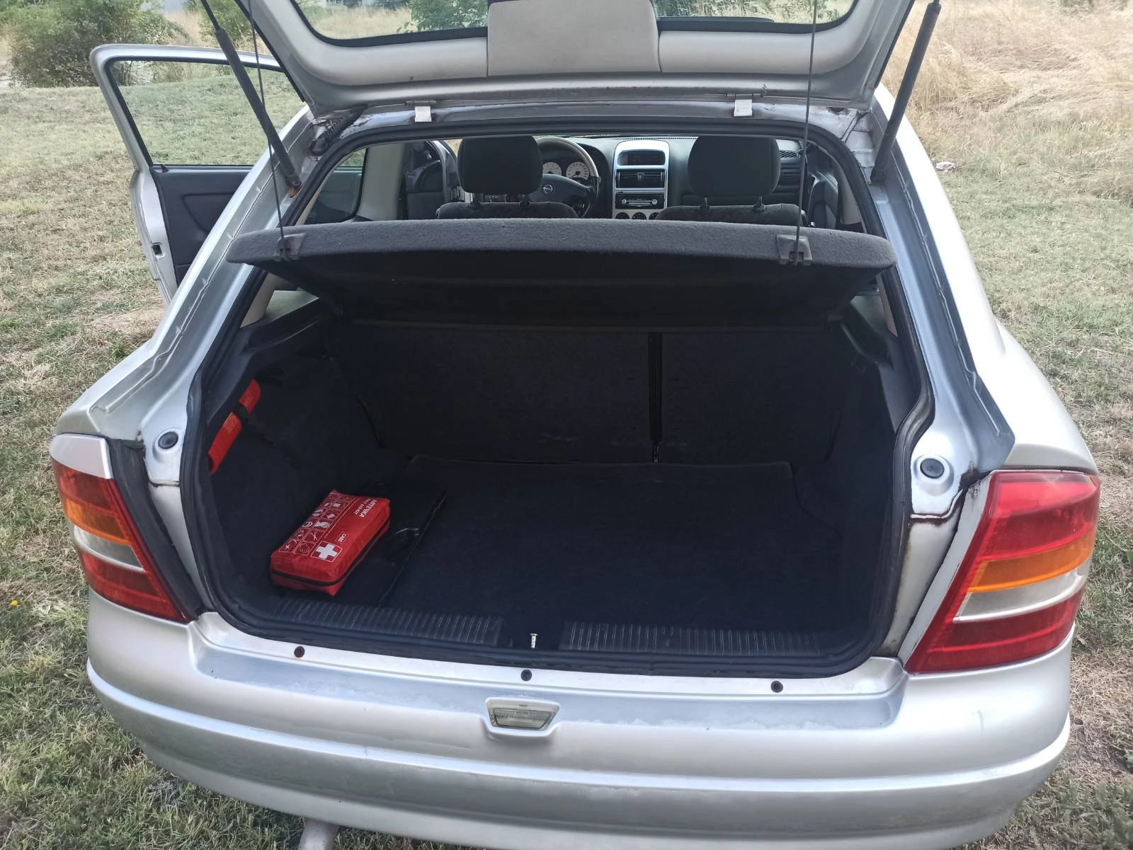 Opel Astra, снимка 10 - Автомобили и джипове - 55578522