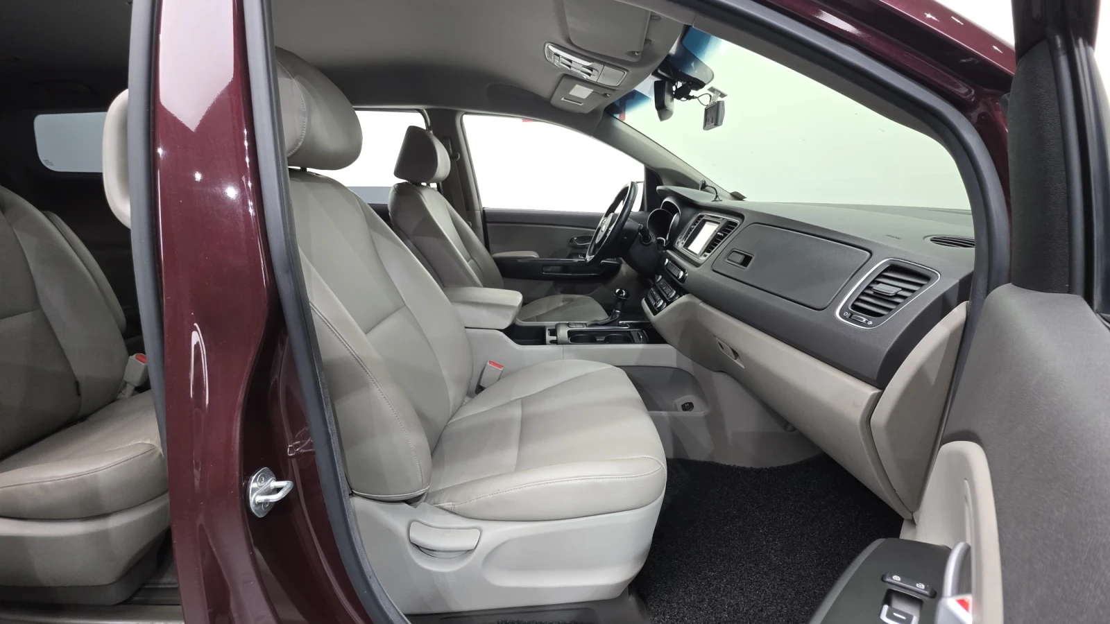 Kia Carnival ПОДГРЕВ ВОЛАН* КРАЙНА ЦЕНА, снимка 10 - Автомобили и джипове - 55594990