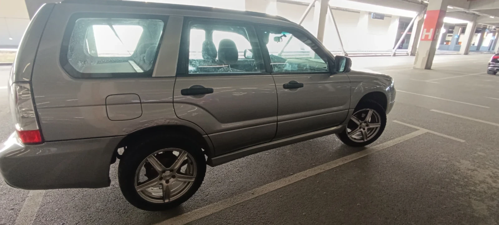 Subaru Forester 2.0, снимка 7 - Автомобили и джипове - 55999545