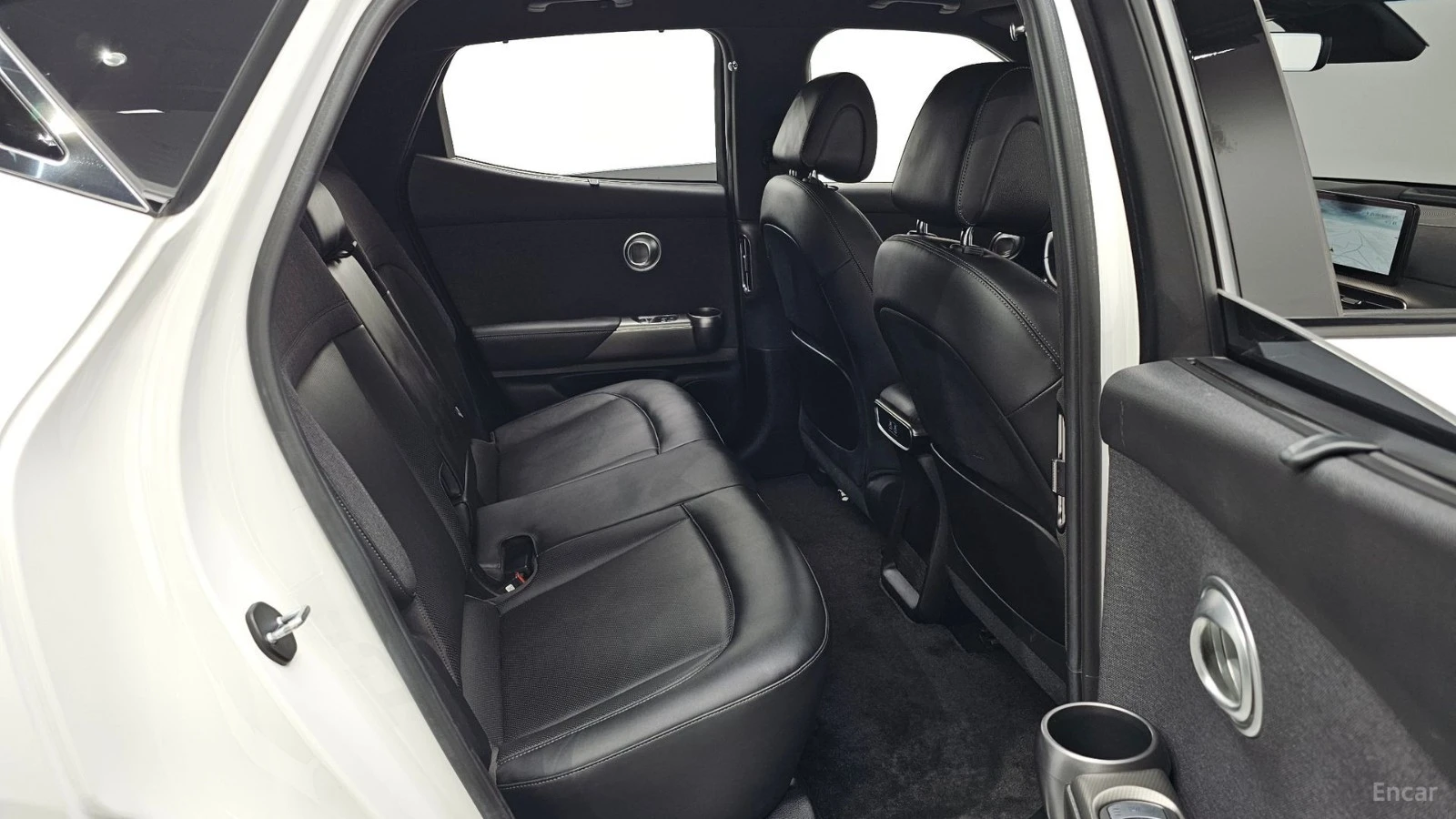 Genesis GV60 AWD, снимка 12 - Автомобили и джипове - 56112465