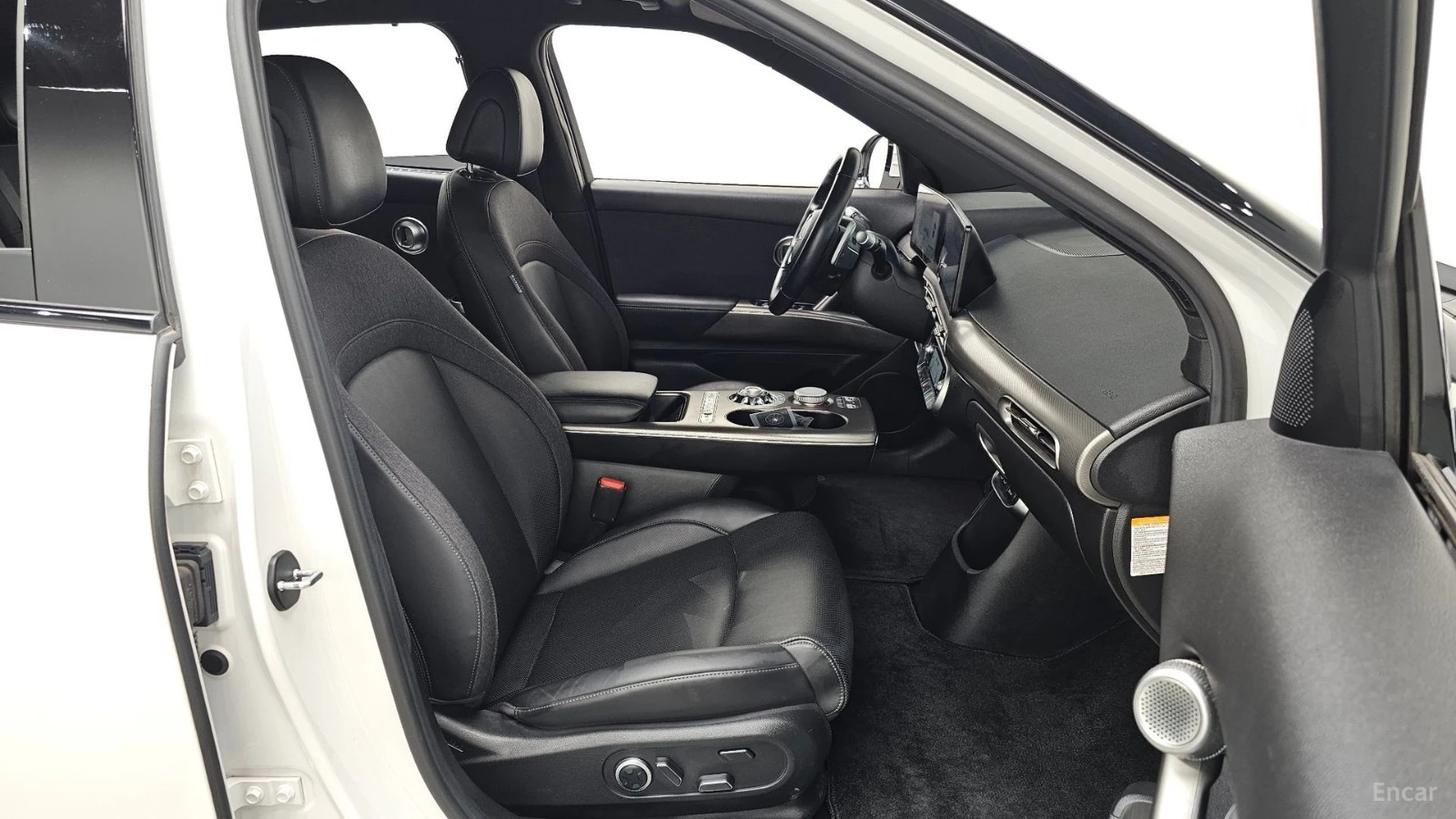 Genesis GV60 AWD, снимка 11 - Автомобили и джипове - 56112465