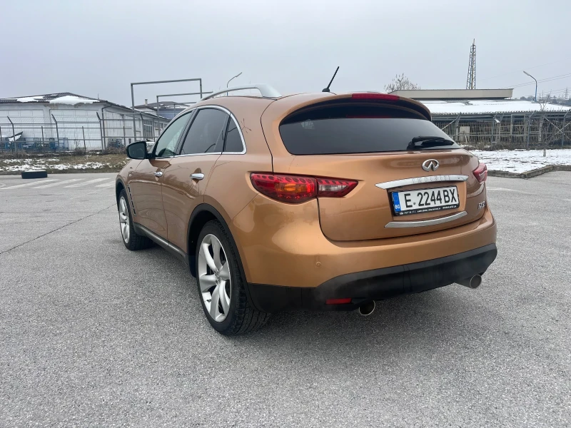 Infiniti Fx 37, снимка 4 - Автомобили и джипове - 48752091