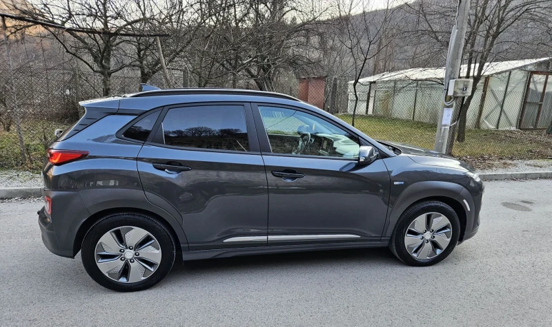 Hyundai Kona 64 kw PREMIUM , снимка 6 - Автомобили и джипове - 48995314