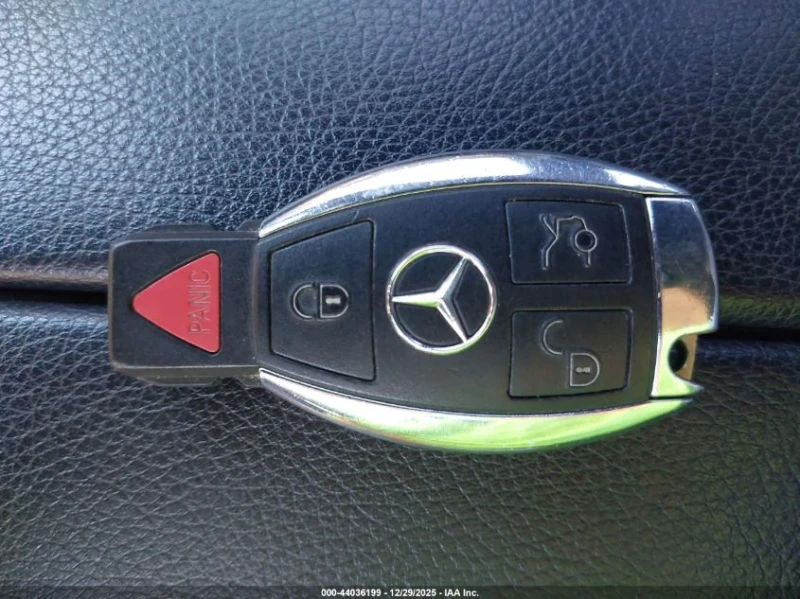 Mercedes-Benz GLC 300 4MATIC * CARFAX* , снимка 11 - Автомобили и джипове - 53421810