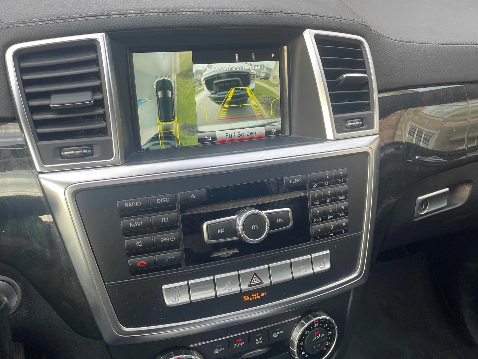 Mercedes-Benz GL 350 D * AMG * 360 CAMERA * CARFAX * , снимка 9 - Автомобили и джипове - 54858236