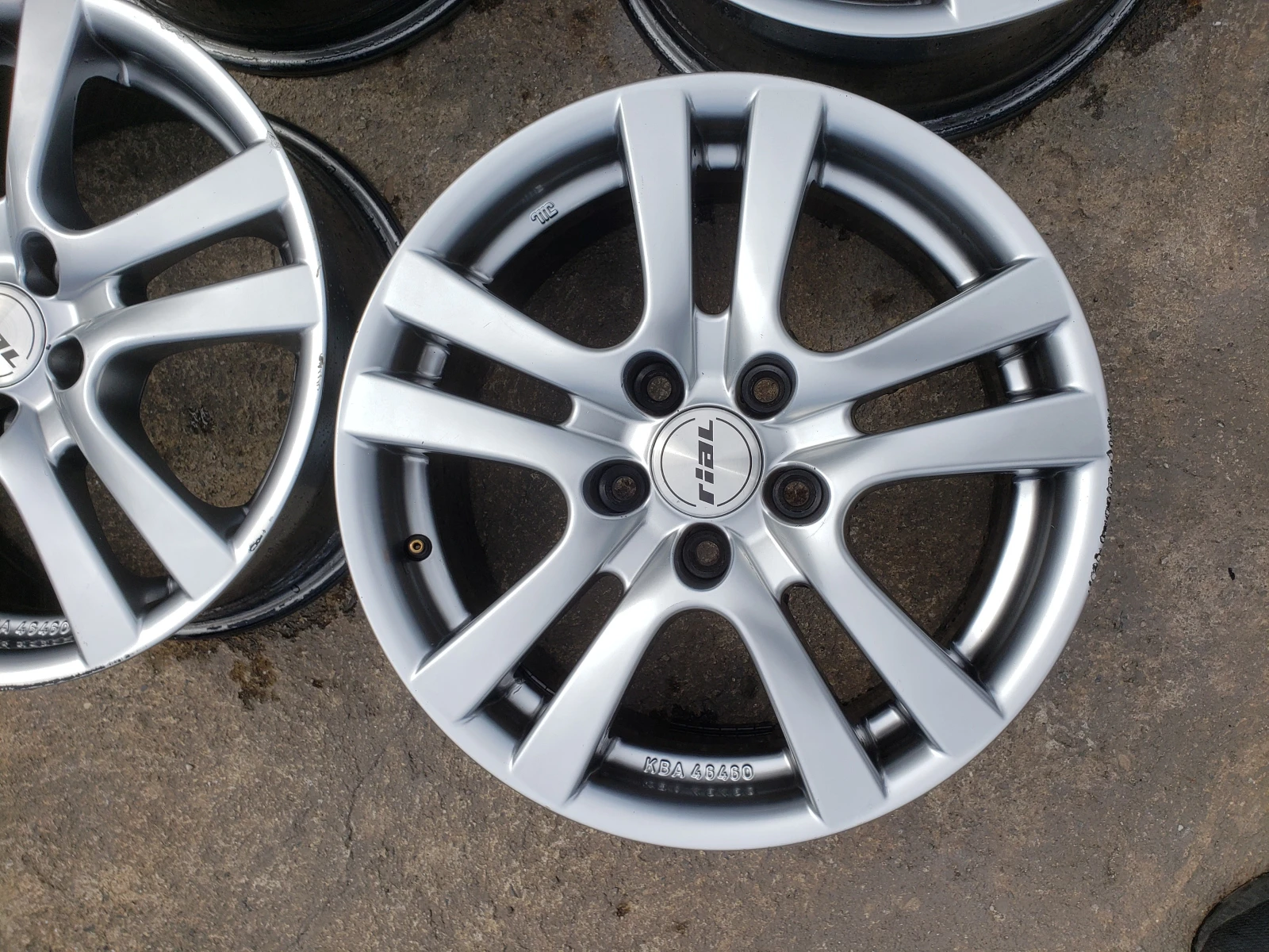 ������ | Mobile.bg � ����������� 4