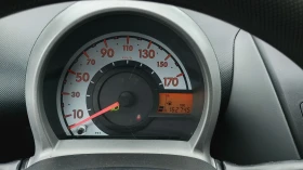 Toyota Aygo 1.0 й, снимка 8