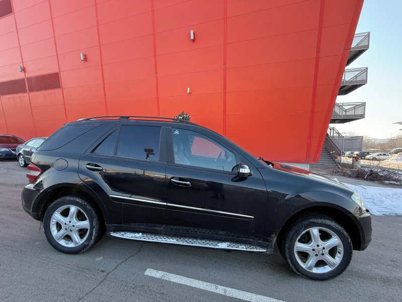 Mercedes-Benz ML 320 FACELIFT* 7G* LED* Снежно* БЯЛ, снимка 3 - Автомобили и джипове - 49261901