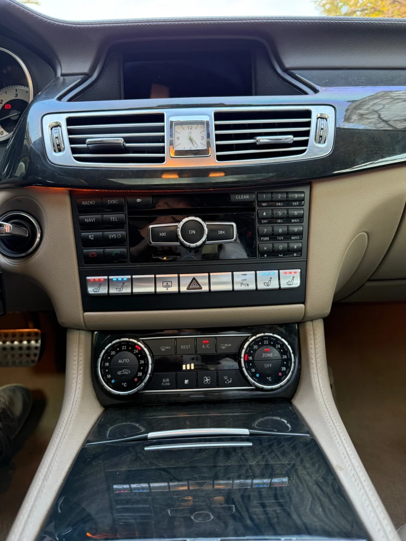 Mercedes-Benz CLS 350 CLS 350. Първи собственик. , снимка 17 - Автомобили и джипове - 52657226