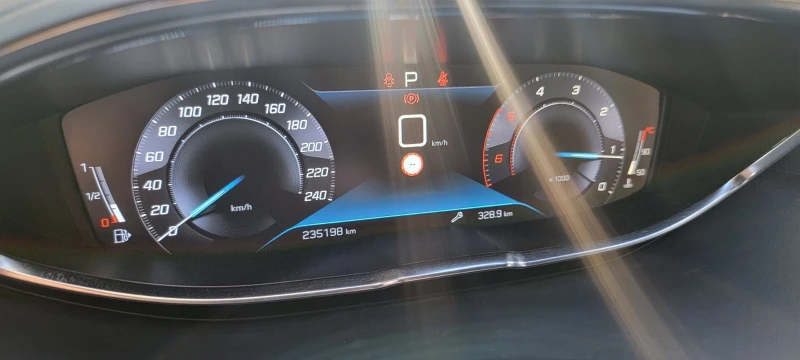 Peugeot 5008 GT, снимка 14 - Автомобили и джипове - 52258090