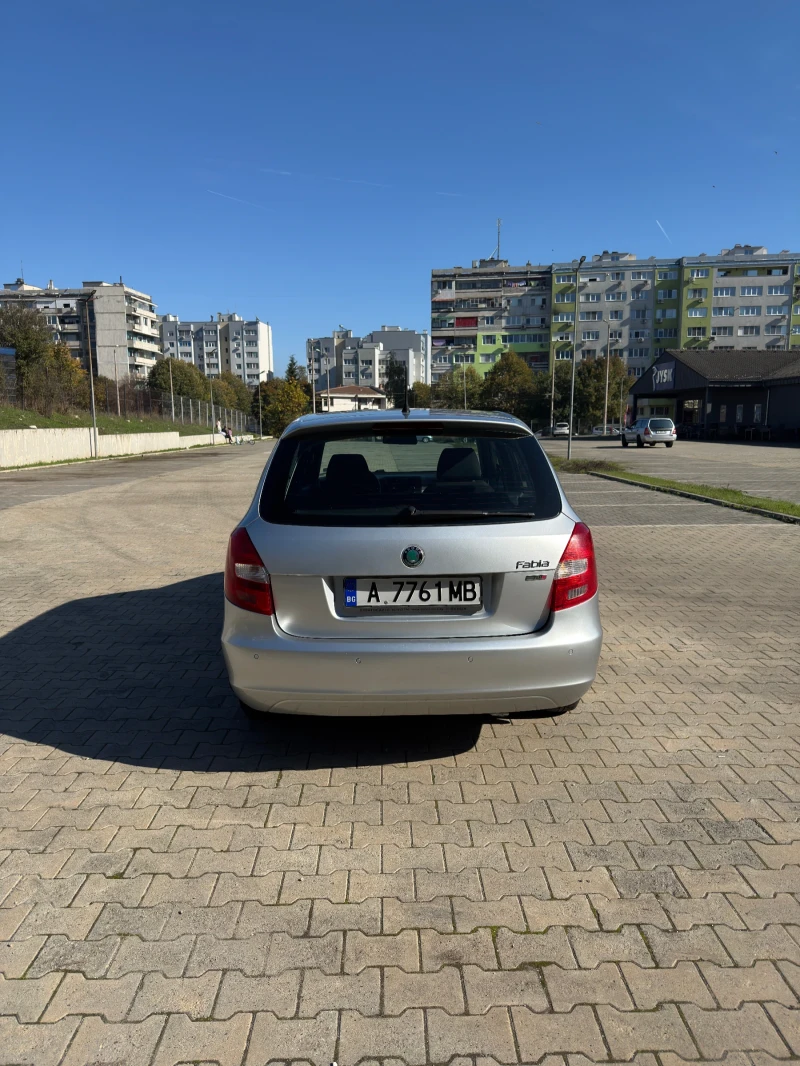 Skoda Fabia, снимка 3 - Автомобили и джипове - 52263024