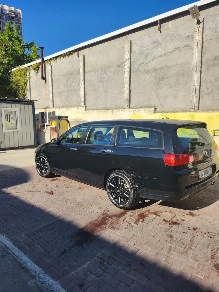 Honda Accord Tourer, снимка 2 - Автомобили и джипове - 53764033