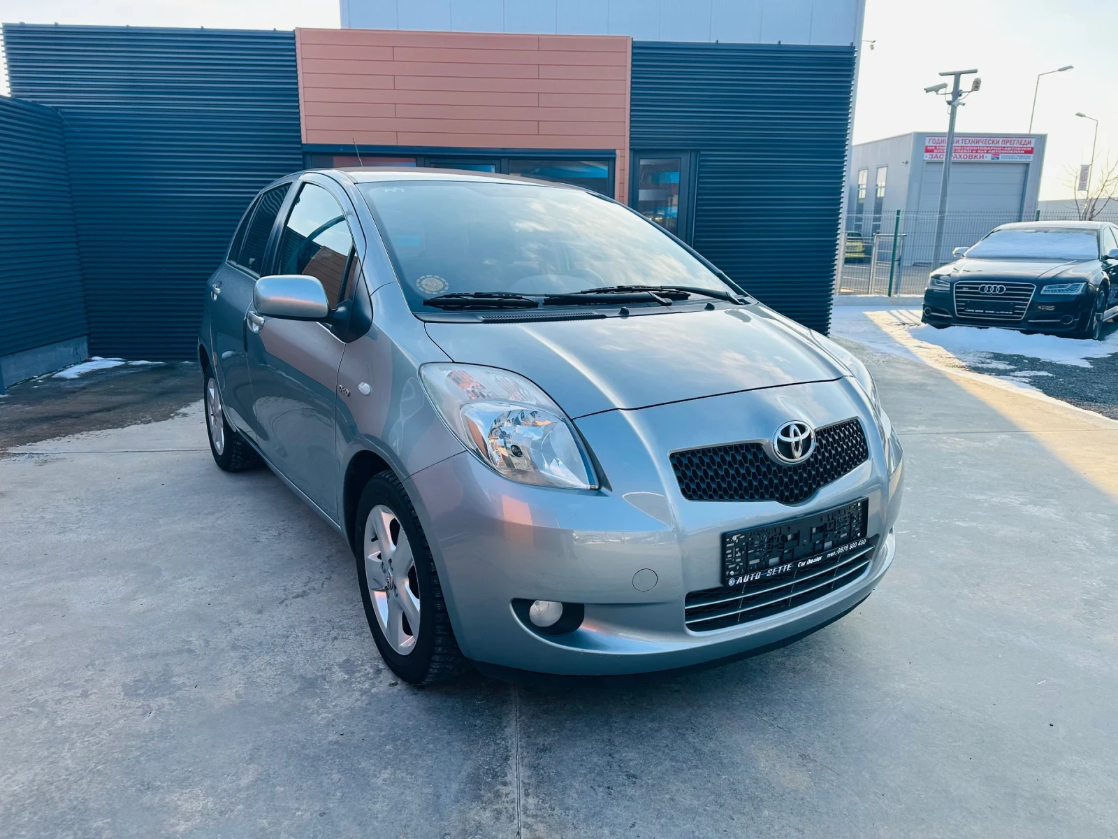 Toyota Yaris 1.4 D-4D/Navi/Keyless - изображение 3