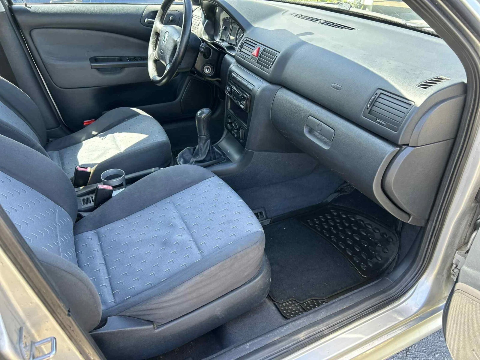 Skoda Octavia 1.6i - изображение 10