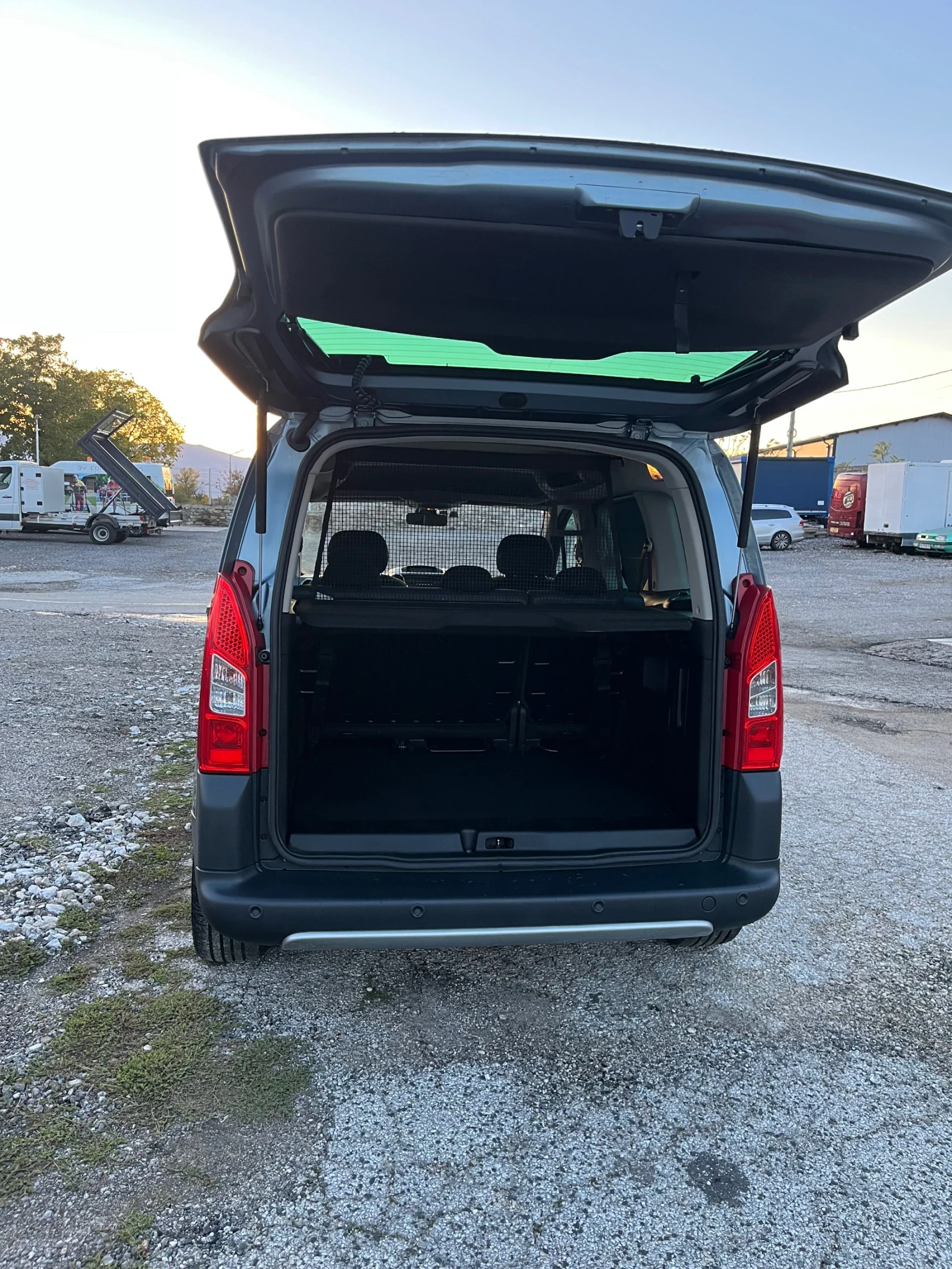 Citroen Berlingo 1.6 HDI | Mobile.bg   10