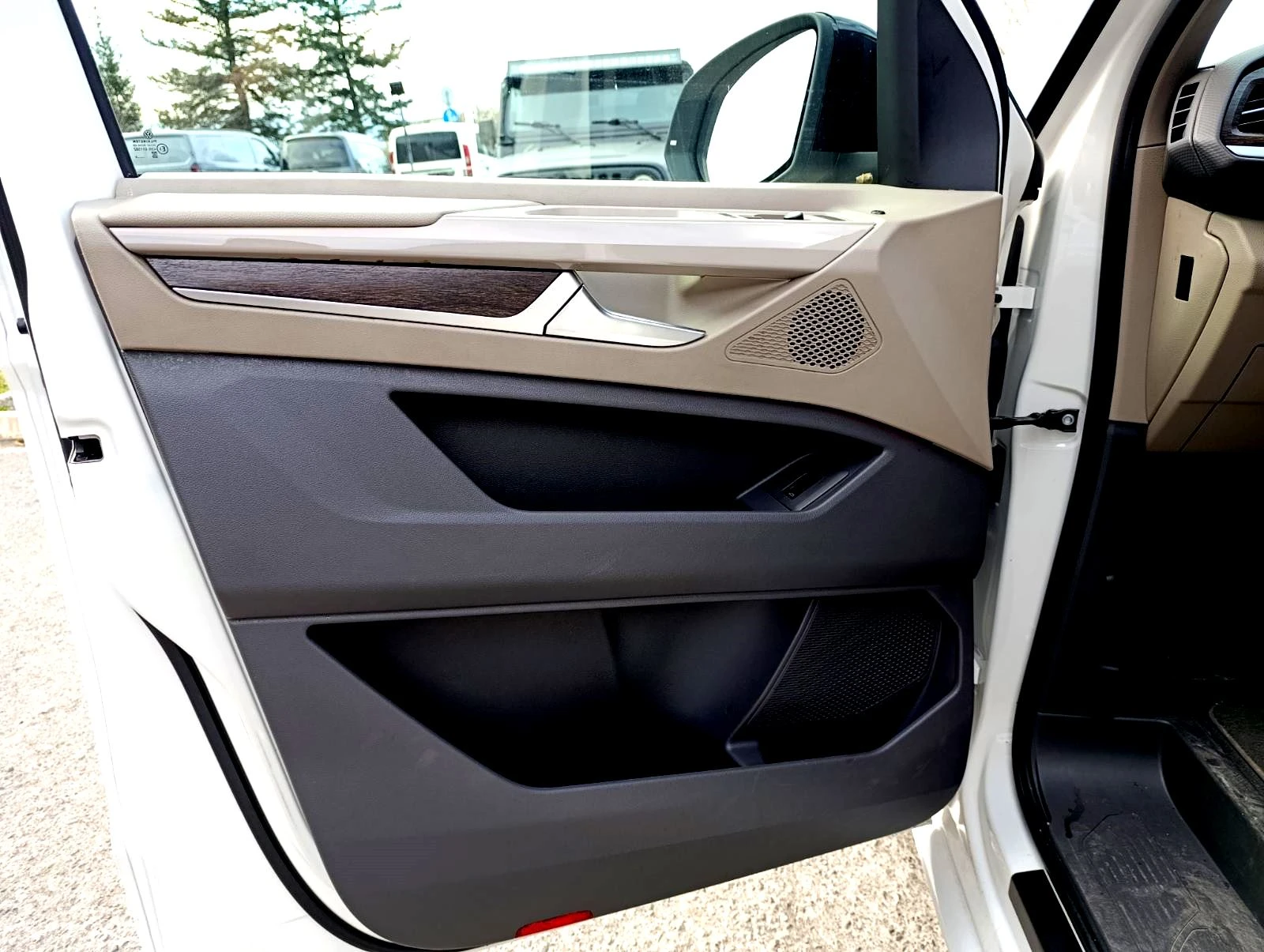 VW Multivan 2.0 TDi DSG 6+ 1 �����, �������� �������! | Mobile.bg � ����������� 11