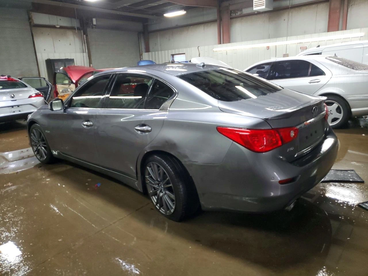 Infiniti Q50 3.0l Red Sport 400 - изображение 2