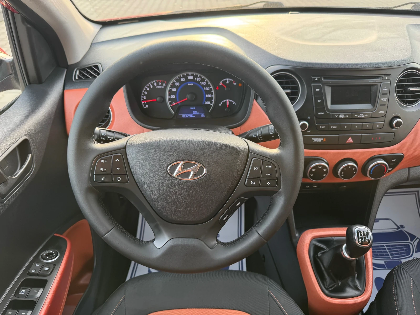 Hyundai I10 1.0i EURO-6 , снимка 11 - Автомобили и джипове - 53726356