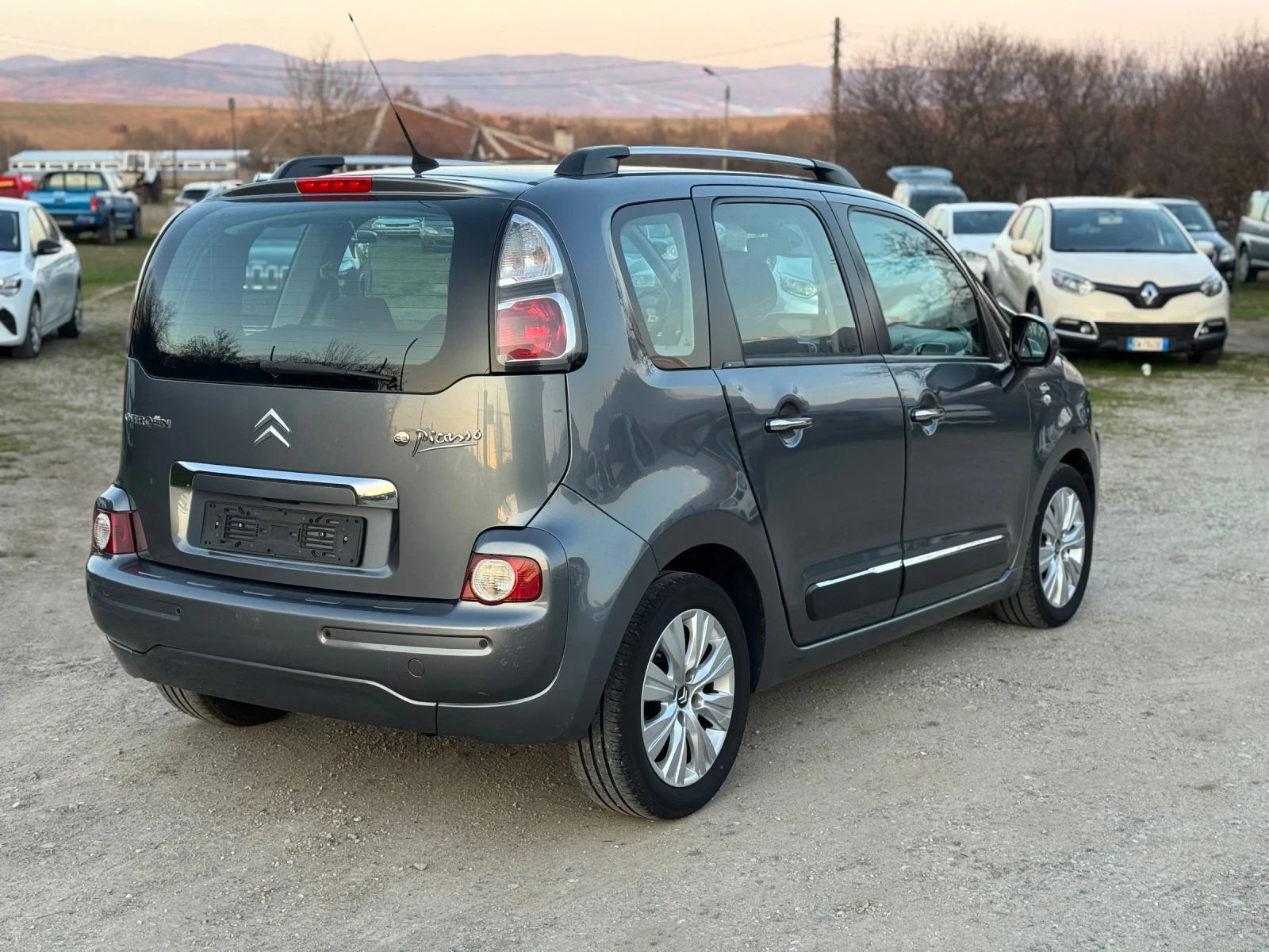 Citroen C3 Picasso 1.4 EXCLUSIVE FULL, снимка 6 - Автомобили и джипове - 53739544