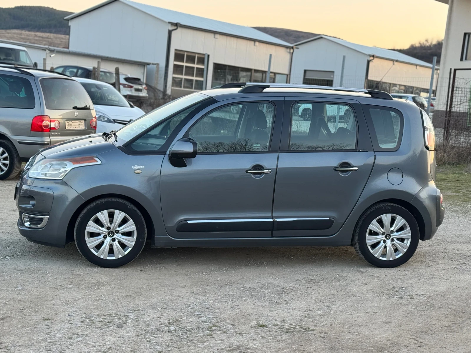Citroen C3 Picasso 1.4 EXCLUSIVE FULL, снимка 3 - Автомобили и джипове - 53739544
