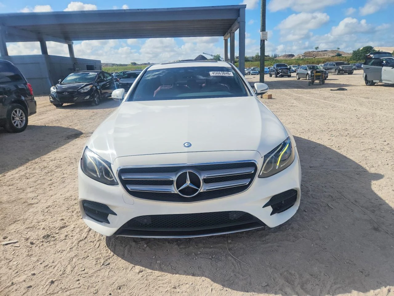 Mercedes-Benz E 300, снимка 3 - Автомобили и джипове - 53910399