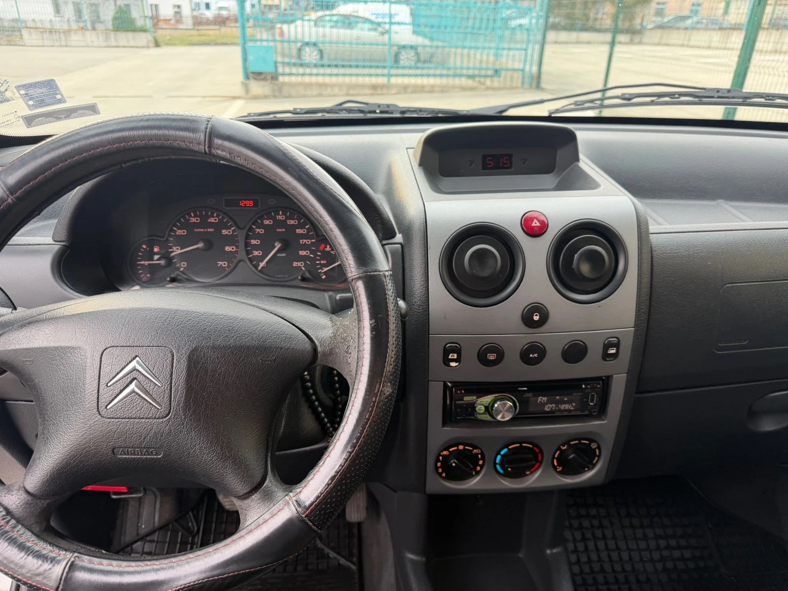 Citroen Berlingo 1.6 HDI, снимка 11 - Автомобили и джипове - 53976884