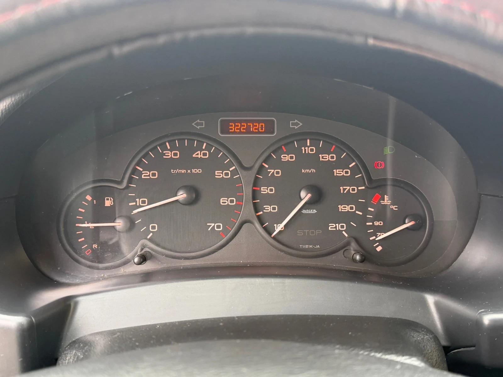 Citroen Berlingo 1.6 HDI, снимка 13 - Автомобили и джипове - 53976884