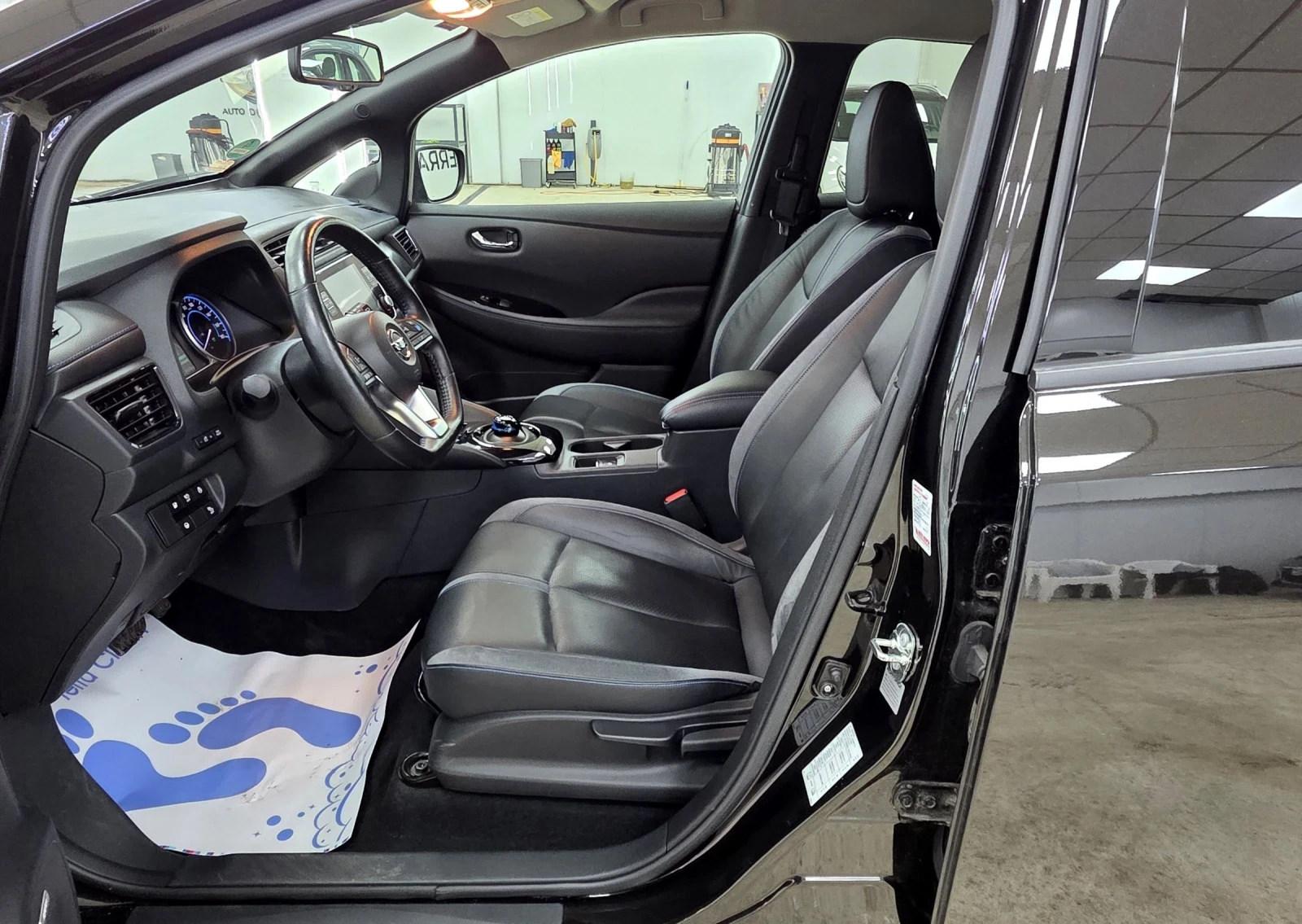 Nissan Leaf  20хил KM/TEKNA/BOSSE/Сервизна история, снимка 7 - Автомобили и джипове - 53990008