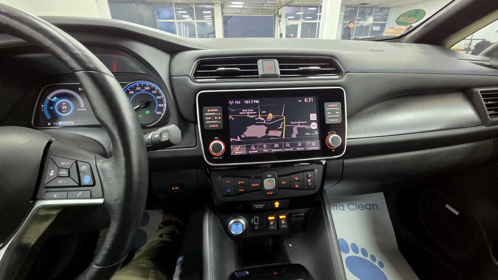 Nissan Leaf  20хил KM/TEKNA/BOSSE/Сервизна история, снимка 12 - Автомобили и джипове - 53990008