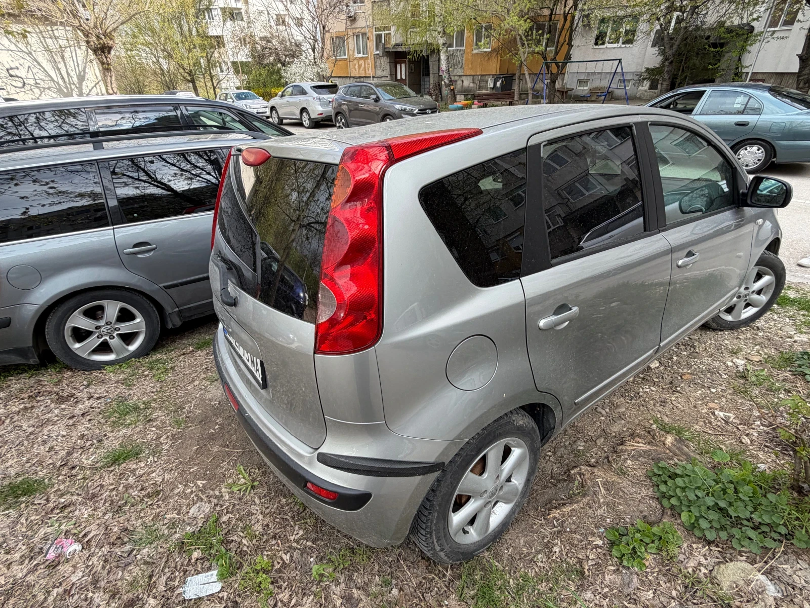 Nissan Note 1.6 Газ, снимка 5 - Автомобили и джипове - 54155030