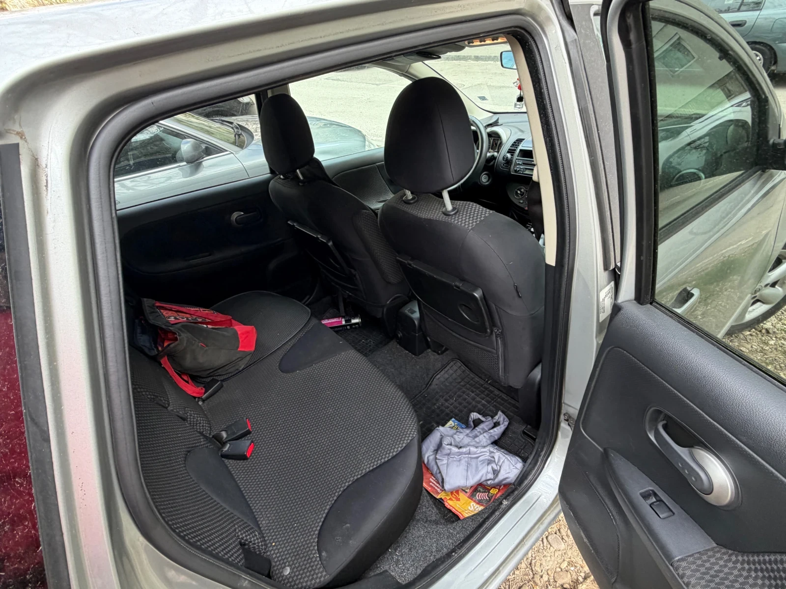 Nissan Note 1.6 Газ, снимка 6 - Автомобили и джипове - 54155030