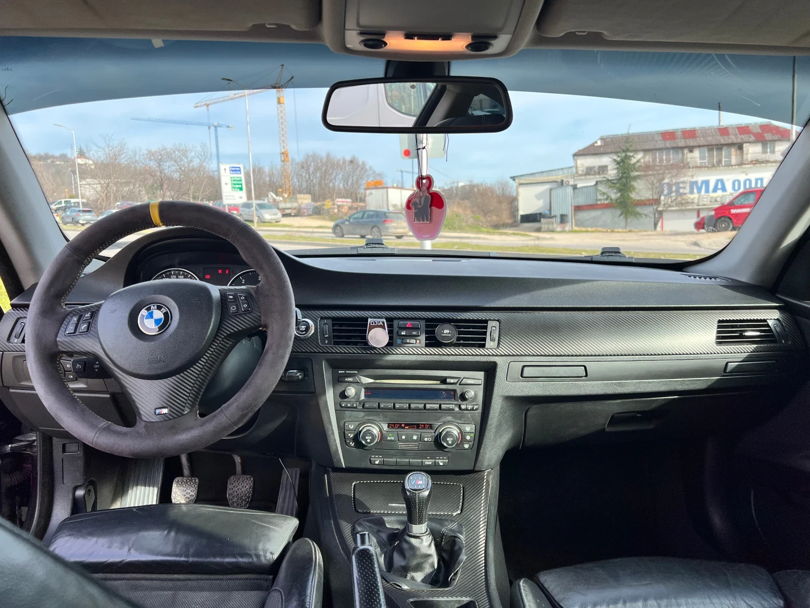 BMW 320, снимка 9 - Автомобили и джипове - 54171927