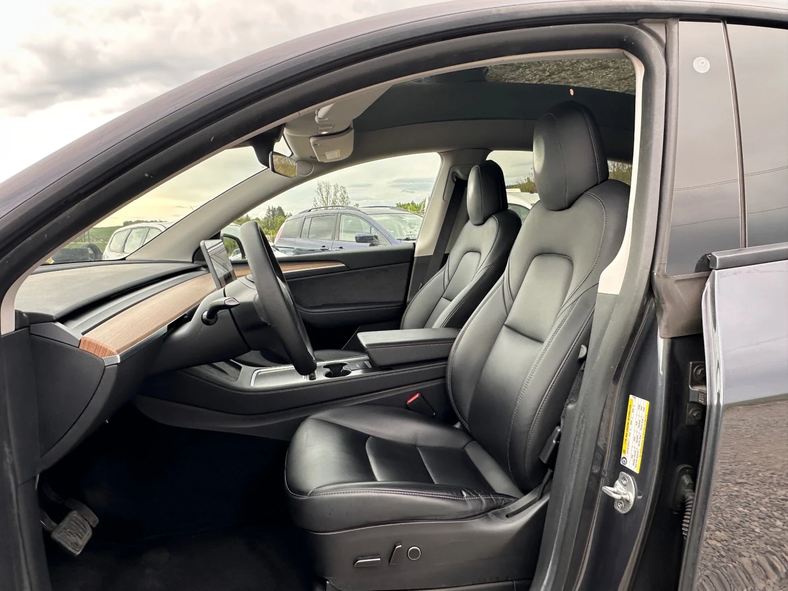 Tesla Model Y LONG RANGE DUAL MOTOR AWD, снимка 8 - Автомобили и джипове - 54528771